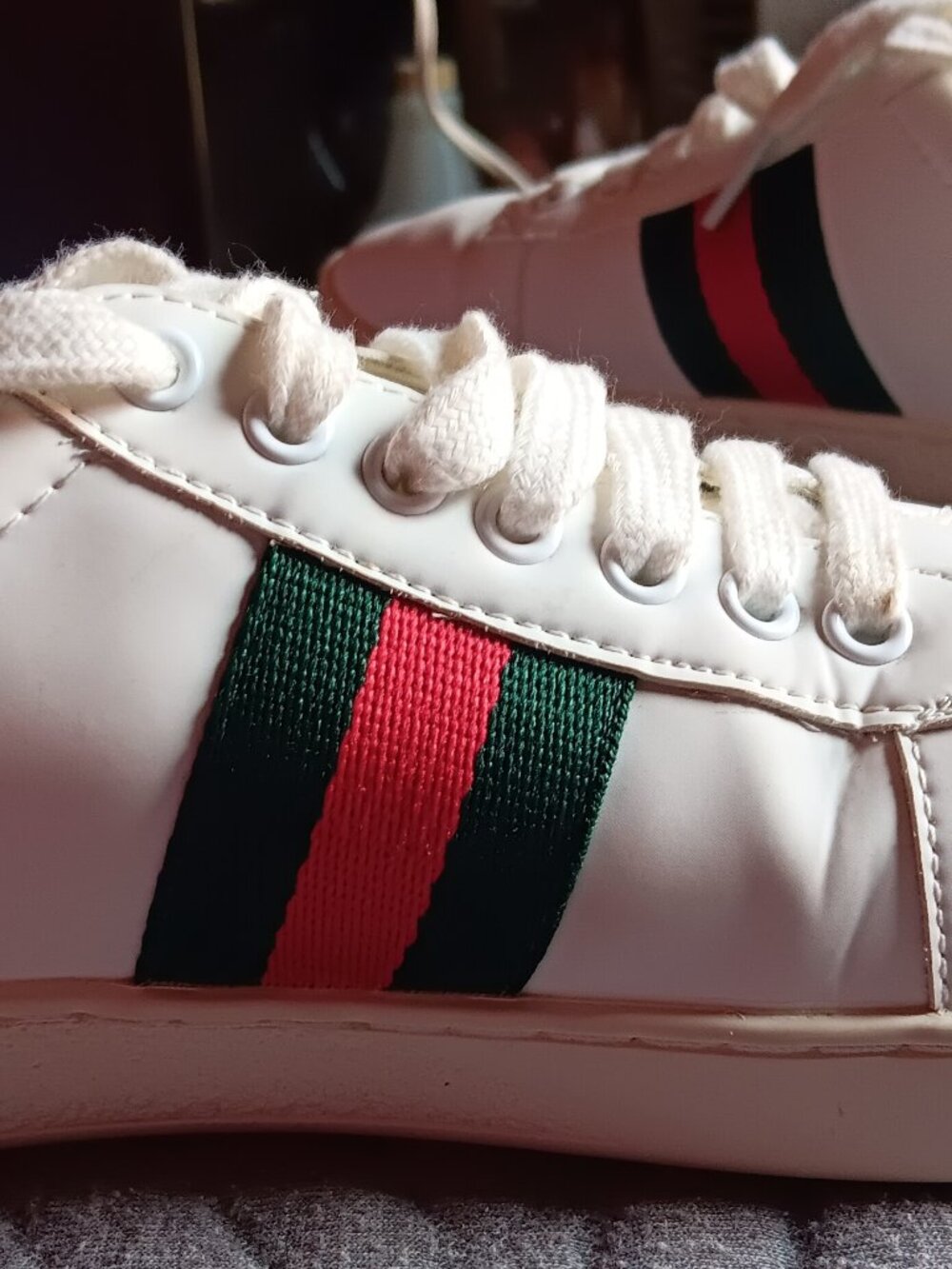 Gucci Ace Bee Embroidered Sneakers - Picture 6 of 10